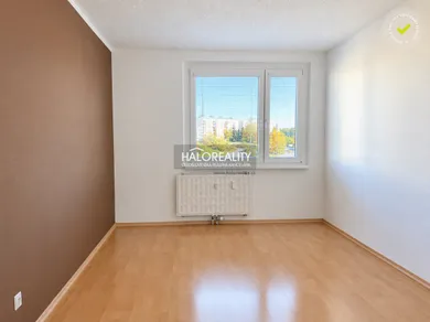 Na predaj 4-izbový byt, 84 m², Banská Bystrica