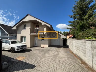Domy na predaj 5-izbový, Bratislava-Vrakuňa · €499 000