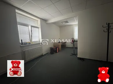 Lokale komercyjne na wynajem, Banská Bystrica · €184