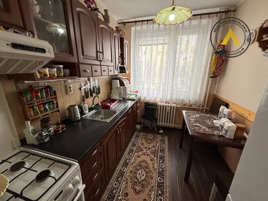 Na predaj 3-izbový byt, 60 m², Hlohovec, Podzámska