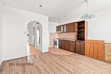 Na predaj 3-izbový byt, 53 m², Veľký Meder, Komárňanská