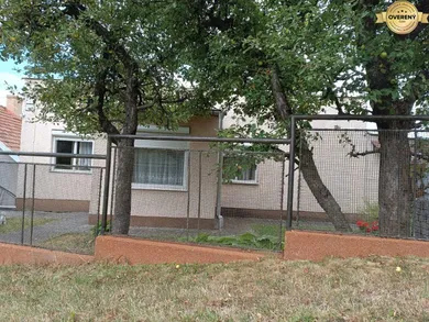 Domy na predaj 4-izbový, Nová Baňa · €149 000