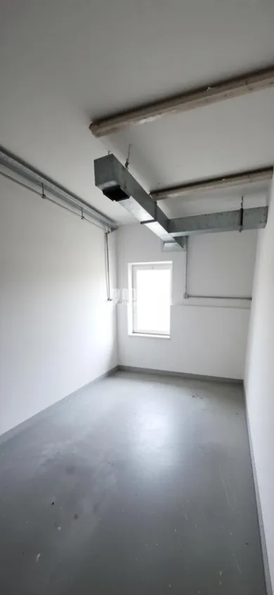 Na prenájom komerčné, 140 m², Koniarovce