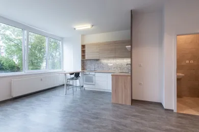 Na predaj 1-izbový byt, 42 m², Bratislava-Vrakuňa, Stavbárska