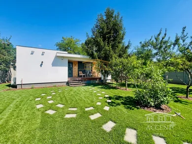 Domy na prenájom 2-izbový, Bratislava-Nové Mesto · €900