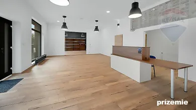Na predaj 5-izbový dom, 180 m², Zohor