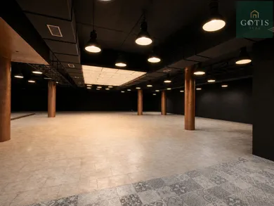 Na prenájom komerčné, 650 m², Košice-Juh, Námestie osloboditeľov