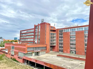 Na prenájom komerčné, 240 m², Bratislava-Nové Mesto, Kukuričná