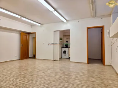 Na prenájom komerčné v Bratislava-Ružinov · €1 404 · Čiastočná rekonštrukcia