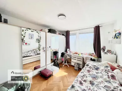 Na predaj 4-izbový byt, 84 m², Skalica, Dr. Clementisa