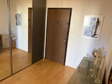 Na predaj 3-izbový byt, 73 m², Bratislava-Devínska Nová Ves