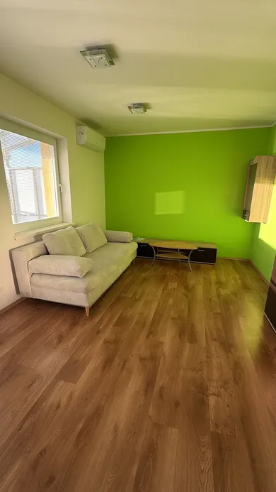 Na prenájom 2-izbový byt, Senec, Dobšinského