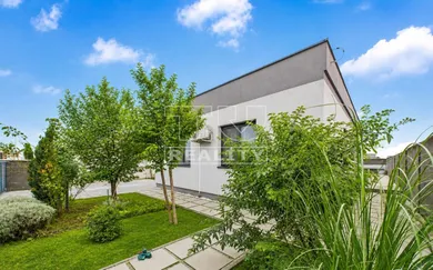 Дома на продажу, 3-комнатные, Slovenský Grob · €345 000