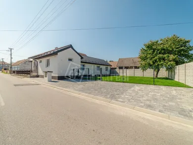 Domy na sprzedaż, Borský Mikuláš · €145 000