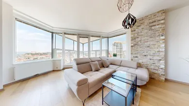 Na prenájom 4-izbový byt, 107 m², Bratislava-Staré Mesto, Landererova