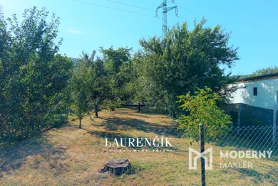 Na predaj pozemok, 412 m², Trenčín