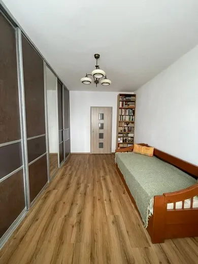 Na prenájom 3-izbový byt, 67 m², Bratislava-Nové Mesto, Kyjevská