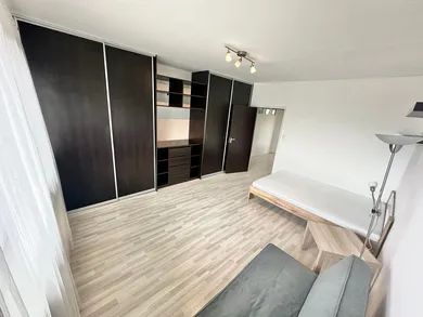 Kiadó lakások, 1-szobás, Bratislava-Lamač · €400