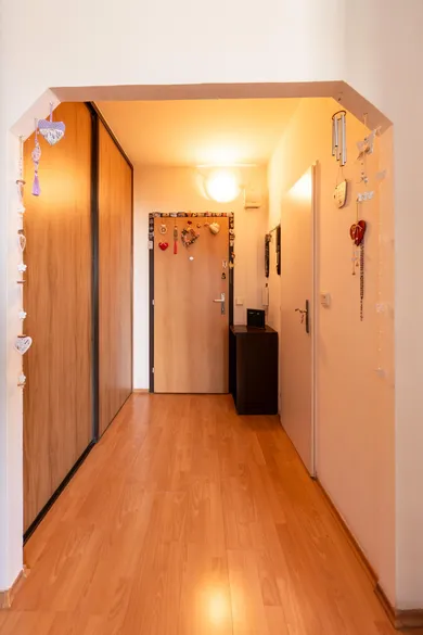 Na predaj 1-izbový byt, 26 m², Bratislava-Rača, Dopravná