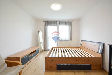 Na prenájom 1-izbový byt, 29 m², Poprad, Suchoňova