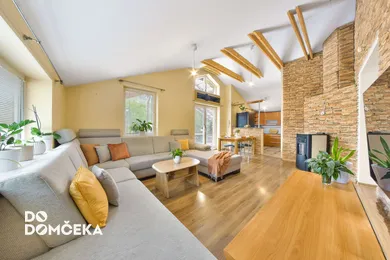 Domy na sprzedaż, 4-pokojowe, Banská Bystrica · €479 000
