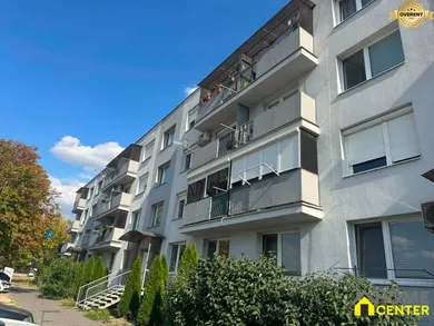 Mieszkania na sprzedaż, 1-pokojowe, Komárno · €55 000
