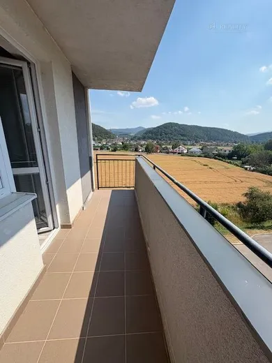 Na predaj 2-izbový byt, 56 m², Trenčín, Armádna