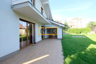 Na prenájom dom v Bratislava-Lamač · €1 800 · Novostavba
