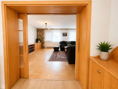 Na predaj 7-izbový dom, 313 m², Ivanka pri Dunaji, Grasalkovičova