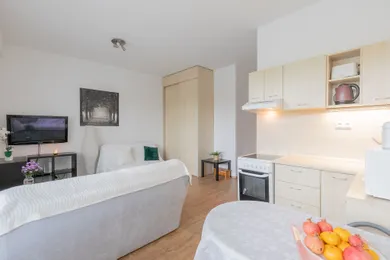 Na prenájom 1-izbový byt, 35 m², Bratislava-Nové Mesto, Račianska
