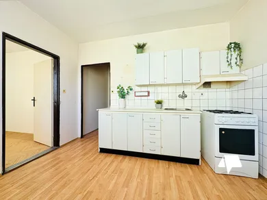 Na predaj 4-izbový byt, 89 m², Zlaté Moravce, Mládeže