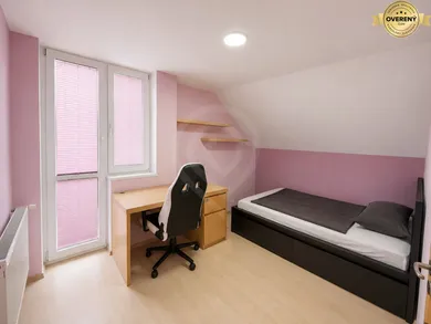 Na predaj 6-izbový dom, 200 m², Trnava