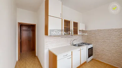 Na prenájom 2-izbový byt, 61 m², Skalica