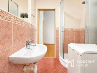 Na predaj 1-izbový byt, 36 m², Bánovce nad Bebravou, Alexandra Dubčeka
