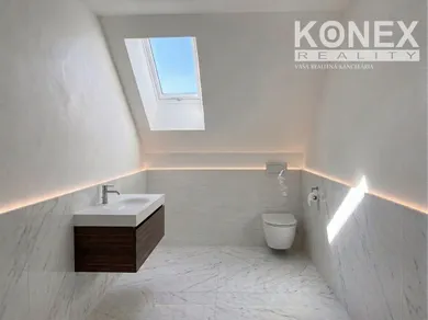 Na predaj 4-izbový byt, 1 m², Veľké Kapušany, P. O. Hviezdoslava