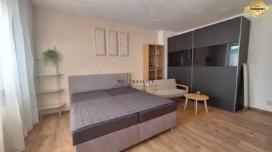 Na prenájom 1-izbový byt, 43 m², Liptovský Mikuláš, Komenského