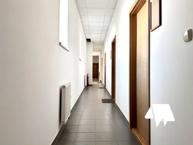 Na prenájom komerčné, 16 m², Nitra, Zlatomoravecká