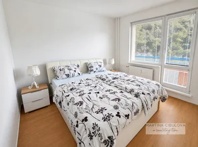 Na prenájom 3-izbový byt, 74 m², Banská Bystrica, Radvanská