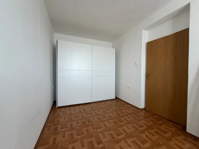 Na prenájom 1-izbový byt, 40 m², Trnava, Na Hlinách