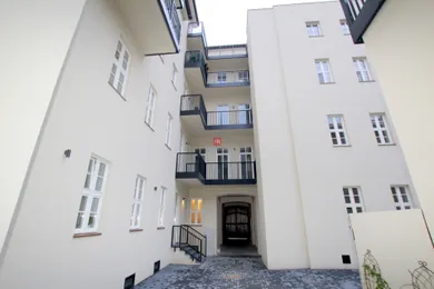 Na prenájom 2-izbový byt, 51 m², Bratislava-Staré Mesto, Konventná