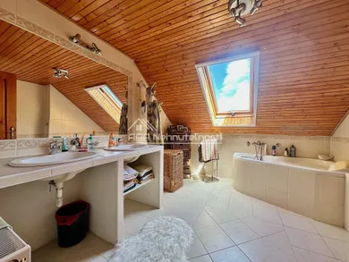 Na predaj 7-izbový dom, 550 m², Dunajská Streda