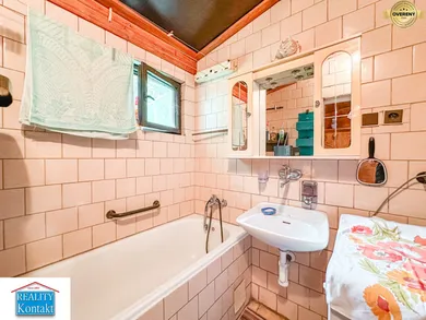 Na predaj 2-izbový dom, 80 m², Nesvady