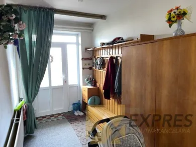 Na predaj 5-izbový dom, 200 m², Handlová, Jilemnického