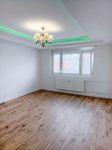 Kiadó lakások, 3-szobás, Dunajská Streda · €650
