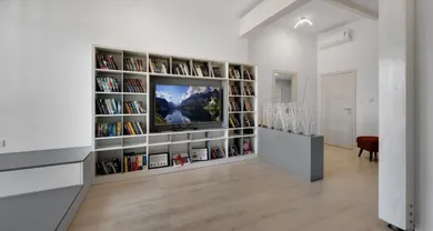 Na prenájom 4-izbový byt, 85 m², Bratislava-Petržalka, Šustekova