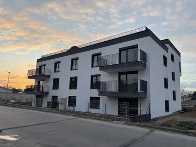 Mieszkania na sprzedaż, 3-pokojowe, Nové Zámky · €227 871