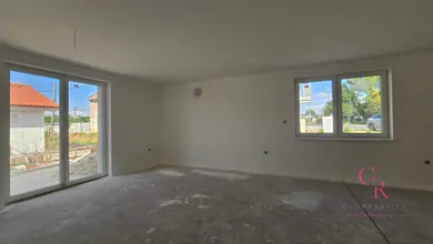 Na predaj 3-izbový dom, 88 m², Tekovské Lužany, snp