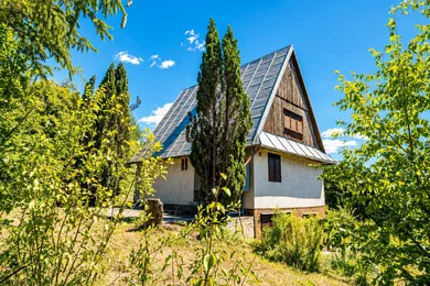 Na predaj 6-izbový rekreačný dom, 163 m², Kvakovce