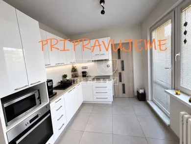 Eladó lakások, 2-szobás, Žilina · €187 000