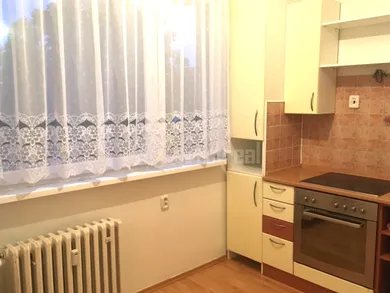Mieszkania na wynajem, 2-pokojowe, Šurany · €500